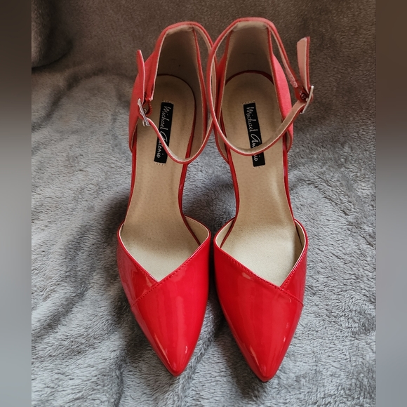 NWOT Woman's Heel Shoes Size 7 - Picture 2 of 4